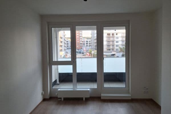 Prenájom bytu 2-izbový 43 m², Pod Harfou, Praha Prenájom bytu 2-izbový 43 m², Pod Harfou, Praha