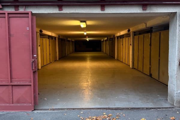 Prenájom garáže 18 m², Na Okraji, Praha Prenájom garáže 18 m², Na Okraji, Praha