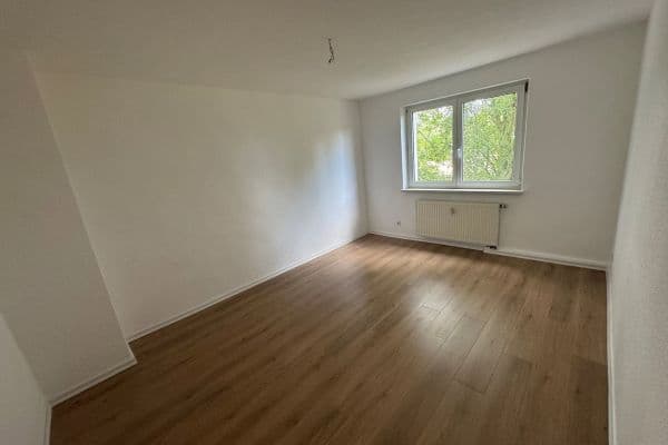 Prenájom bytu 2-izbový 50 m², Straße des Aufbaus 4, Thräna Prenájom bytu 2-izbový 50 m², Straße des Aufbaus 4, Thräna