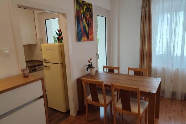 Prenájom bytu 2-izbový 48 m², Benrodestr. 42b, Düsseldorf Prenájom bytu 2-izbový 48 m², Benrodestr. 42b, Düsseldorf