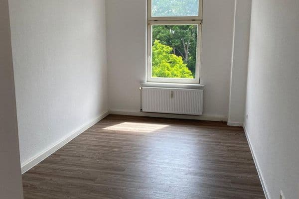 Prenájom bytu 5-izbový 107 m², Einbeck, Dolné Sasko Prenájom bytu 5-izbový 107 m², Einbeck, Dolné Sasko