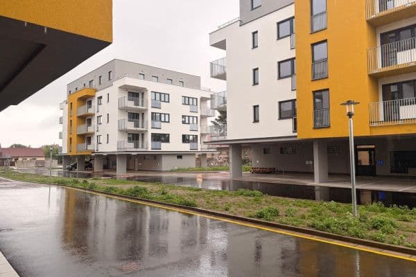Prenájom bytu 2-izbový 56 m², U Kasáren, Pardubice Prenájom bytu 2-izbový 56 m², U Kasáren, Pardubice