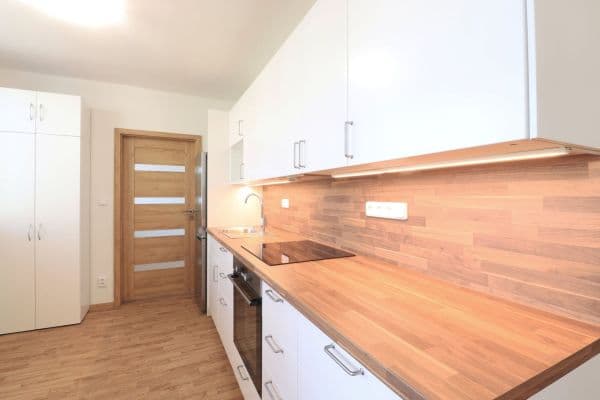 Prenájom bytu 3-izbový 78 m², U stadionu, Mladá Boleslav Prenájom bytu 3-izbový 78 m², U stadionu, Mladá Boleslav