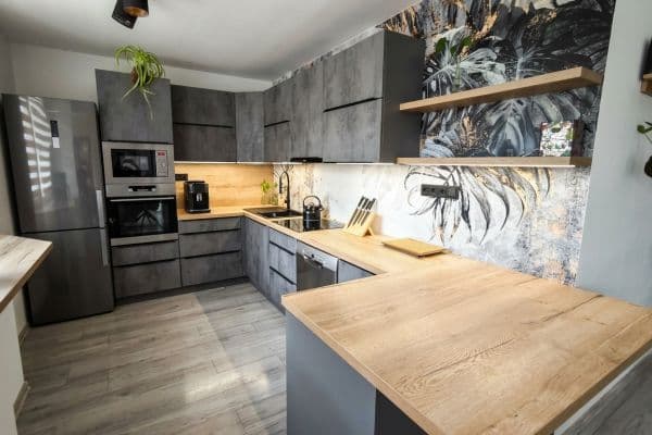 Predaj bytu 4-izbový 89 m², Litevská, Kladno Predaj bytu 4-izbový 89 m², Litevská, Kladno