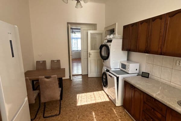 Prenájom bytu 2-izbový 62 m², Jindřicha Plachty, Praha Prenájom bytu 2-izbový 62 m², Jindřicha Plachty, Praha
