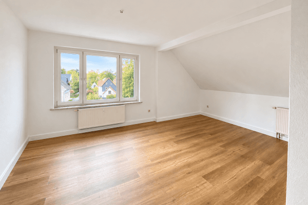 Prenájom bytu 3-izbový 70 m², Langenbernsdorf Prenájom bytu 3-izbový 70 m², Langenbernsdorf