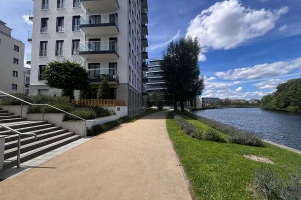 Prenájom bytu 2-izbový 45 m², Wilhelm-Caspar-Wegely-Platz 5, berlin, Berlín Prenájom bytu 2-izbový 45 m², Wilhelm-Caspar-Wegely-Platz 5, berlin, Berlín