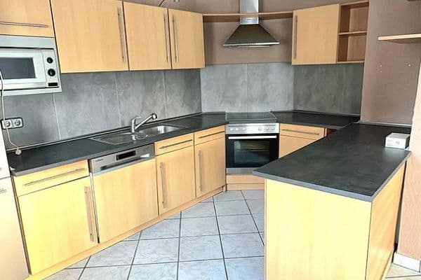 Prenájom bytu 3-izbový 83 m², Kirchenstraße 34, Beindersheim Prenájom bytu 3-izbový 83 m², Kirchenstraße 34, Beindersheim
