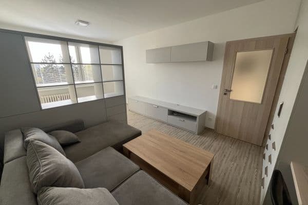 Predaj bytu 1-izbový 40 m², třída Edvarda Beneše, Hradec Králové, Královéhradecký kraj Predaj bytu 1-izbový 40 m², třída Edvarda Beneše, Hradec Králové, Královéhradecký kraj