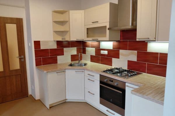 Prenájom bytu 1-izbový 33 m², Zenklova, Praha Prenájom bytu 1-izbový 33 m², Zenklova, Praha