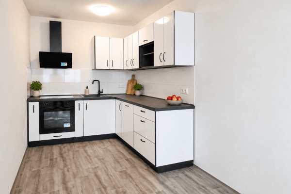 Prenájom bytu 3-izbový 68 m², Chodovická, Praha Prenájom bytu 3-izbový 68 m², Chodovická, Praha