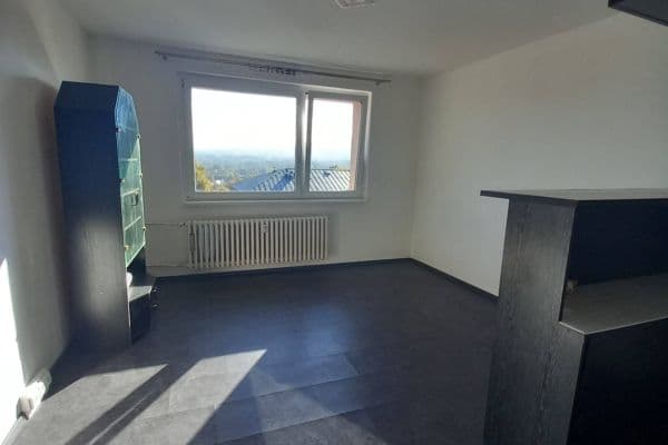 Prenájom bytu 2-izbový 41 m², Na Žižkově, Liberec Prenájom bytu 2-izbový 41 m², Na Žižkově, Liberec