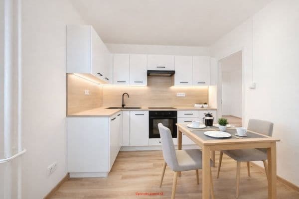 Prenájom bytu 2-izbový 52 m², Dlouhá třída, Havířov-Město Prenájom bytu 2-izbový 52 m², Dlouhá třída, Havířov-Město