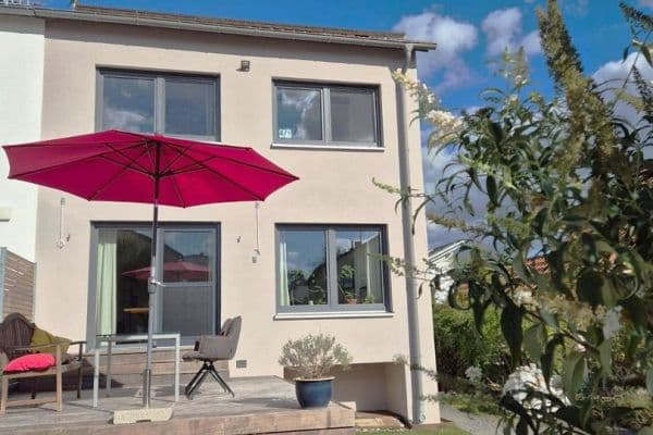 Predaj domu 103 m², pozemok 351 m², Untergruppenbach-Donnbronn Predaj domu 103 m², pozemok 351 m², Untergruppenbach-Donnbronn