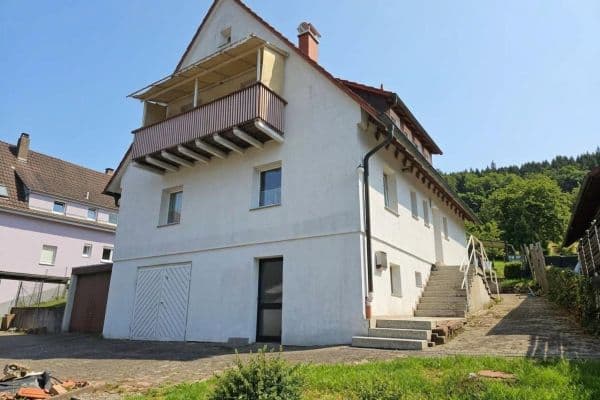 Predaj domu 127 m², pozemok 1.588 m², Unterreichenbach Predaj domu 127 m², pozemok 1.588 m², Unterreichenbach