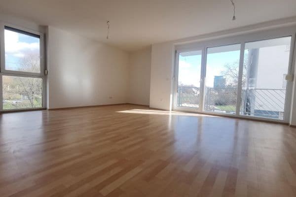 Prenájom bytu 3-izbový 92 m², Heidelberg Prenájom bytu 3-izbový 92 m², Heidelberg