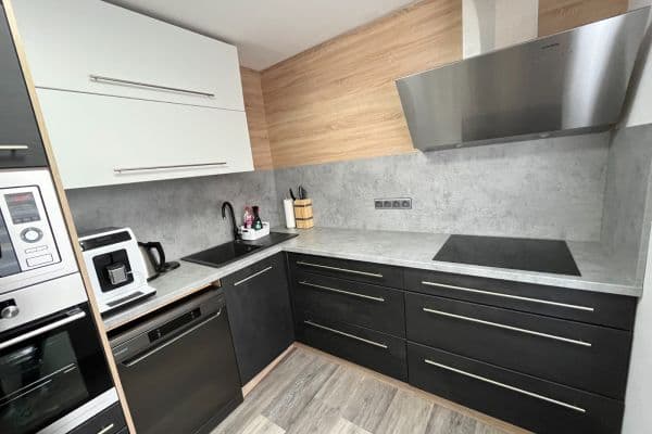Prenájom bytu 3-izbový 69 m², Bělehradská, Most, Ústecký kraj Prenájom bytu 3-izbový 69 m², Bělehradská, Most, Ústecký kraj