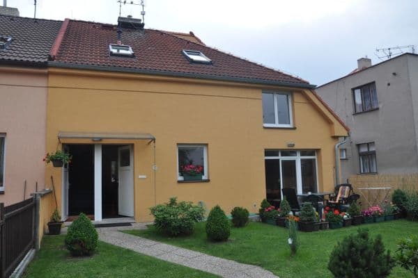 Prenájom bytu 2-izbový 75 m², Martinovská, Praha Prenájom bytu 2-izbový 75 m², Martinovská, Praha