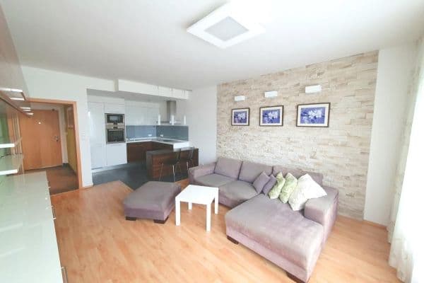Prenájom bytu 2-izbový 55 m², Míšovická, Praha Prenájom bytu 2-izbový 55 m², Míšovická, Praha