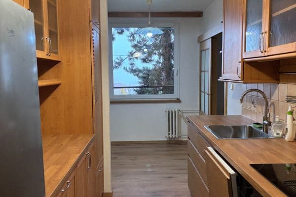 Prenájom bytu 3-izbový 76 m², Libáňská, Praha Prenájom bytu 3-izbový 76 m², Libáňská, Praha