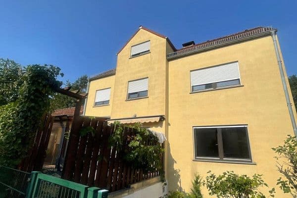Prenájom domu 150 m², pozemok 350 m², Friedrichdorf Prenájom domu 150 m², pozemok 350 m², Friedrichdorf