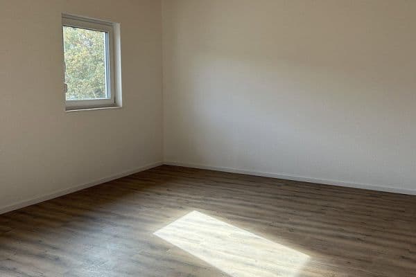 Prenájom bytu 4-izbový 102 m², Karlsruhe, Bádensko-Wurttembersko Prenájom bytu 4-izbový 102 m², Karlsruhe, Bádensko-Wurttembersko