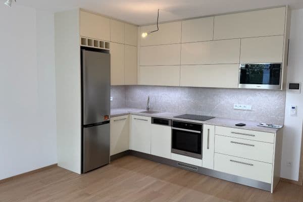Prenájom bytu 2-izbový 55 m², U Engerthu, Kladno, Středočeský kraj Prenájom bytu 2-izbový 55 m², U Engerthu, Kladno, Středočeský kraj
