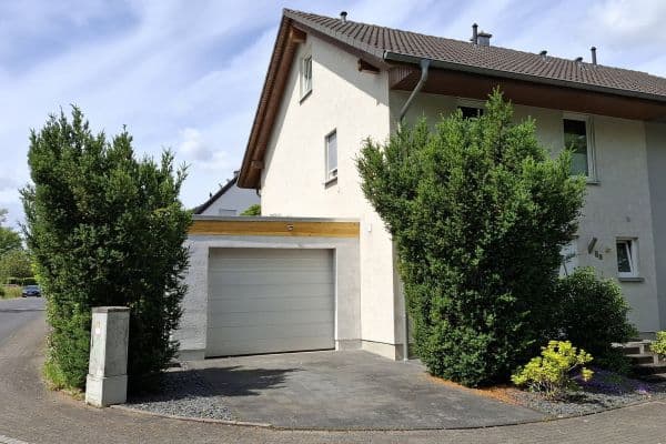 Predaj domu 148 m², pozemok 302 m², Am Hennebach 8a, Brühl Predaj domu 148 m², pozemok 302 m², Am Hennebach 8a, Brühl