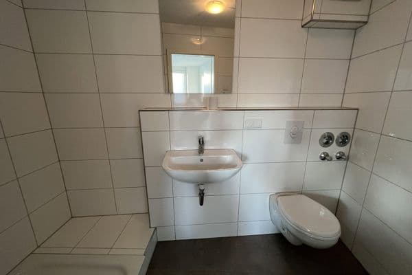 Prenájom bytu 1-izbový 30 m², Köln, Severné Porýnie - Westfálsko Prenájom bytu 1-izbový 30 m², Köln, Severné Porýnie - Westfálsko