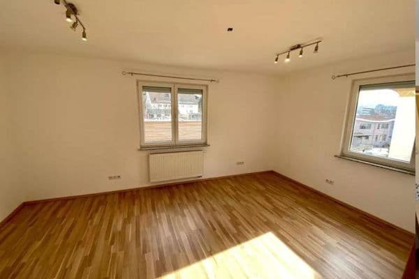 Prenájom bytu 3-izbový 80 m², Aalen, Bádensko-Wurttembersko Prenájom bytu 3-izbový 80 m², Aalen, Bádensko-Wurttembersko