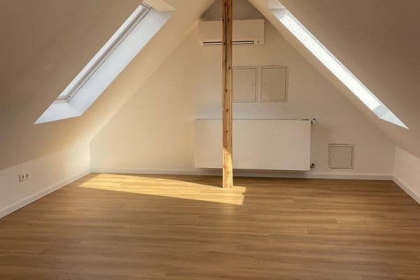 Prenájom bytu 3-izbový 104 m², Lerchenweg 51, Bochum Prenájom bytu 3-izbový 104 m², Lerchenweg 51, Bochum