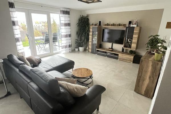 Prenájom bytu 4-izbový 117 m², Amselrain 34, Oberderdingen Prenájom bytu 4-izbový 117 m², Amselrain 34, Oberderdingen
