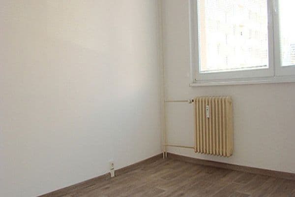 Prenájom bytu 1-izbový 42 m², Husova, Chrudim Prenájom bytu 1-izbový 42 m², Husova, Chrudim