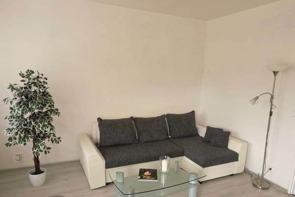 Prenájom bytu 2-izbový 58 m², Vojtěcha Lanny, Kladno, Středočeský kraj Prenájom bytu 2-izbový 58 m², Vojtěcha Lanny, Kladno, Středočeský kraj