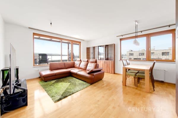 Predaj bytu 5-izbový 120 m², Československého exilu, Praha Predaj bytu 5-izbový 120 m², Československého exilu, Praha