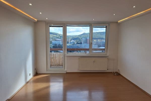 Prenájom bytu 3-izbový 85 m², Slunečná, Zlín, Zlínský kraj Prenájom bytu 3-izbový 85 m², Slunečná, Zlín, Zlínský kraj