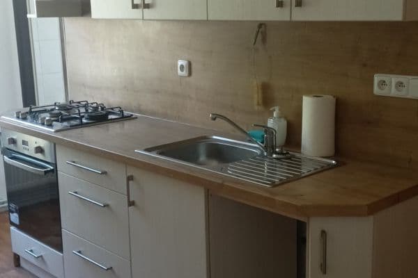 Prenájom bytu 3-izbový 65 m², Osvobození, Adamov Prenájom bytu 3-izbový 65 m², Osvobození, Adamov