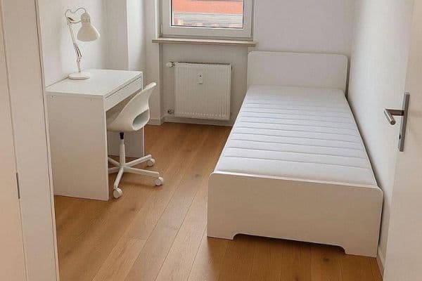 Prenájom bytu 1-izbový 10 m², Taunusstr 2, Kriftel Prenájom bytu 1-izbový 10 m², Taunusstr 2, Kriftel