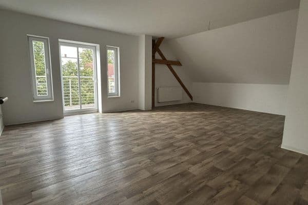 Prenájom bytu 5-izbový 125 m², Magdeburg, Sasko-Anhaltsko Prenájom bytu 5-izbový 125 m², Magdeburg, Sasko-Anhaltsko