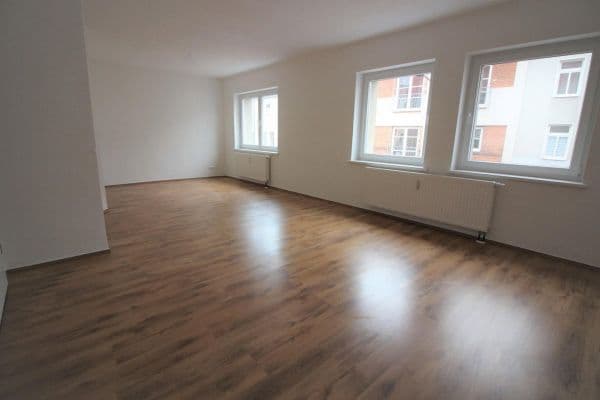 Prenájom bytu 5-izbový 120 m², Magdeburg, Sasko-Anhaltsko Prenájom bytu 5-izbový 120 m², Magdeburg, Sasko-Anhaltsko