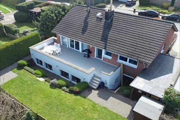 Predaj domu 154 m², pozemok 523 m², Weimarer Strasse 61, Bornheim Predaj domu 154 m², pozemok 523 m², Weimarer Strasse 61, Bornheim