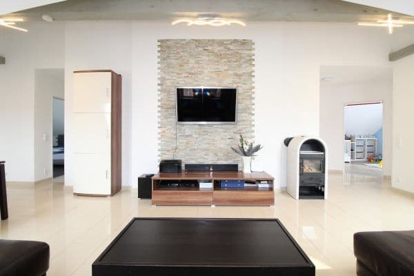 Prenájom bytu 4-izbový 95 m², Schwabhausen/ Oberroth, Bavorsko Prenájom bytu 4-izbový 95 m², Schwabhausen/ Oberroth, Bavorsko