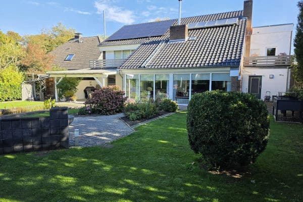 Predaj domu 270 m², pozemok 850 m², Lübeck, Šlezvicko-Holštajnsko Predaj domu 270 m², pozemok 850 m², Lübeck, Šlezvicko-Holštajnsko