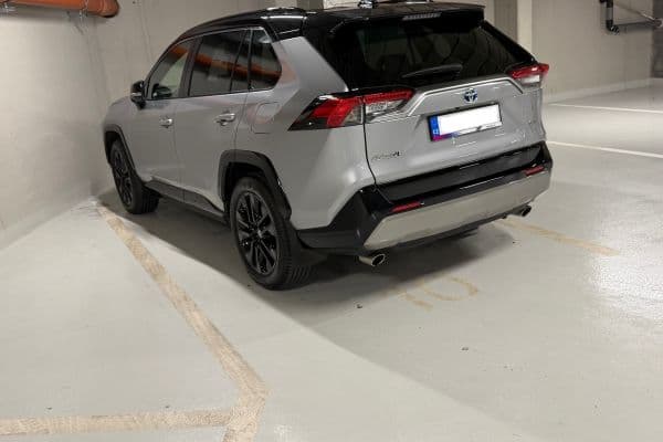 Prenájom garáže 16 m², Krymská, Praha Prenájom garáže 16 m², Krymská, Praha