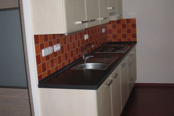Prenájom bytu 1-izbový 27 m², Vitry, Kladno Prenájom bytu 1-izbový 27 m², Vitry, Kladno