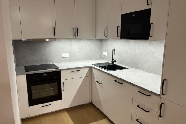 Prenájom bytu 2-izbový 53 m², Za Pískovnou, Praha Prenájom bytu 2-izbový 53 m², Za Pískovnou, Praha