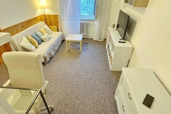 Prenájom bytu 1-izbový 38 m², Garážní, Ostrava Prenájom bytu 1-izbový 38 m², Garážní, Ostrava