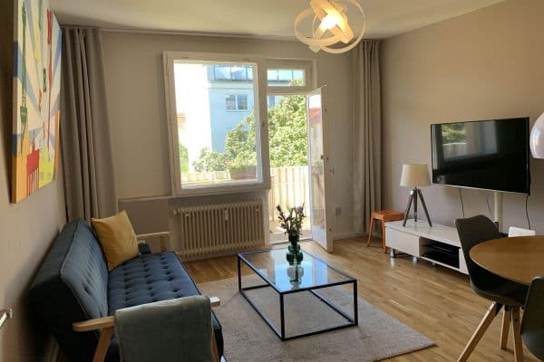 Prenájom bytu 2-izbový 57 m², Berlin-Steglitz, Berlín Prenájom bytu 2-izbový 57 m², Berlin-Steglitz, Berlín