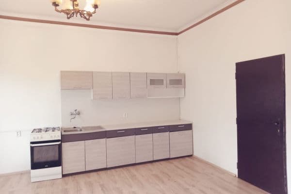 Prenájom bytu 3-izbový 78 m², Pražská, Mělník Prenájom bytu 3-izbový 78 m², Pražská, Mělník