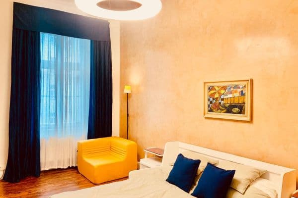 Prenájom bytu 1-izbový 33 m², Hálkova, Praha Prenájom bytu 1-izbový 33 m², Hálkova, Praha